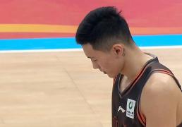 竞彩世界杯 -山东高速男篮高诗巖(yán)致敬詹姆斯，关键时刻(kè)传球失误引发争议