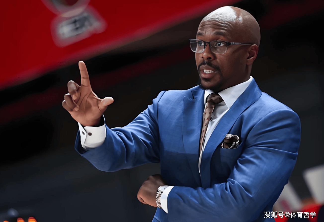 世界杯下注入口 -打臉(liǎn)杜锋？米切尔大赞徐昕：盖帽CBA第(dì)1，因他广州防守效率第(dì)一