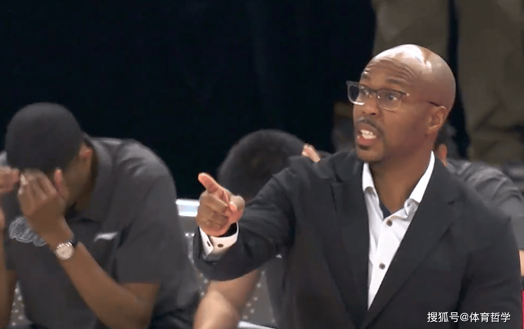 世界杯下注入口 -打臉(liǎn)杜锋？米切尔大赞徐昕：盖帽CBA第(dì)1，因他广州防守效率第(dì)一