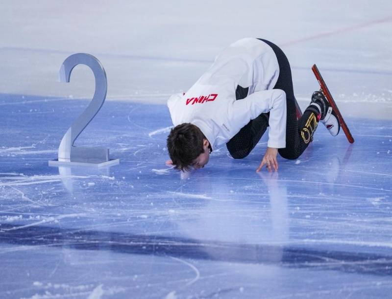 竞彩世界杯 -拼到咬碎牙齿……范可新(xīn)赛后采访時(shí)几度哽咽(yàn)