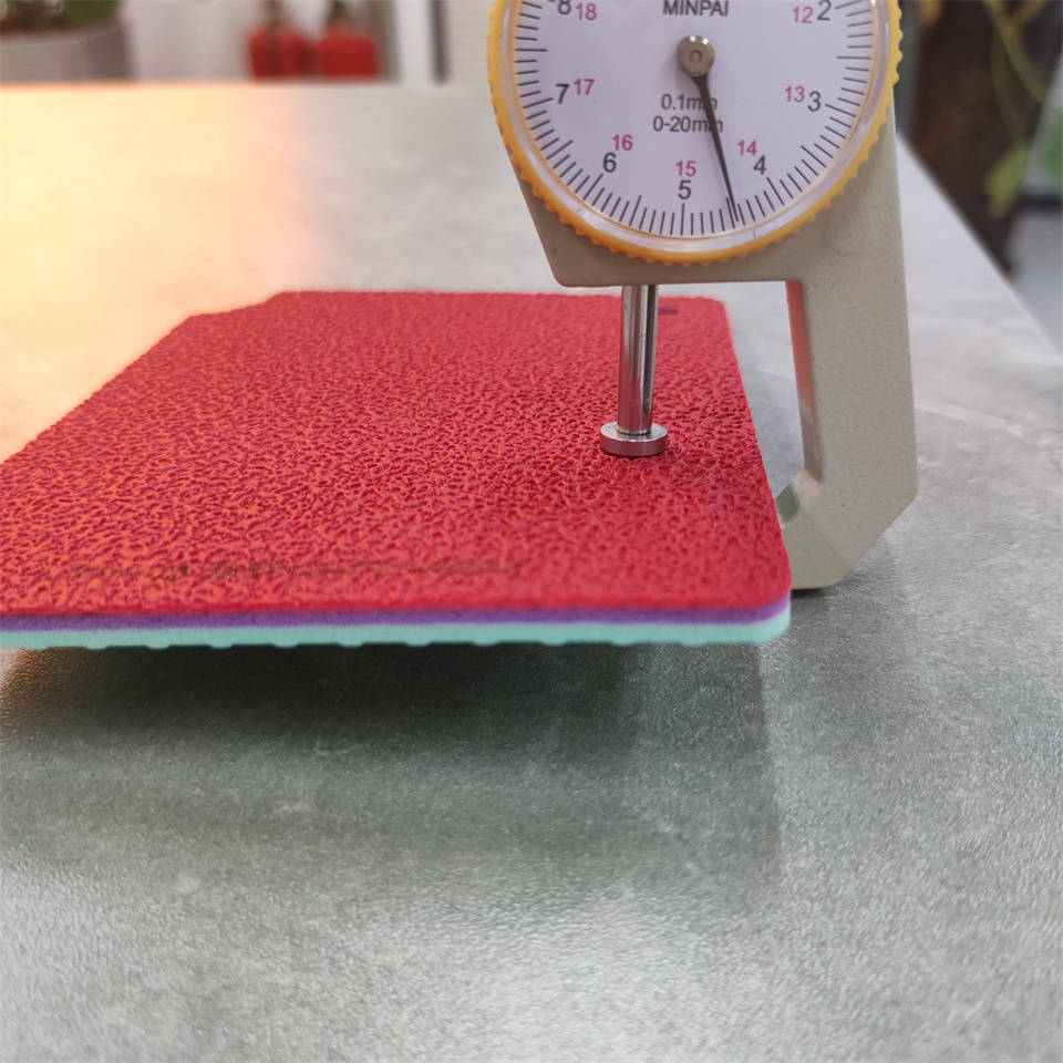 世界杯下注 -诚科地板：室内运动地胶/防滑地胶/运动地板胶/环保运动地胶/防滑PVC地胶专业制造商