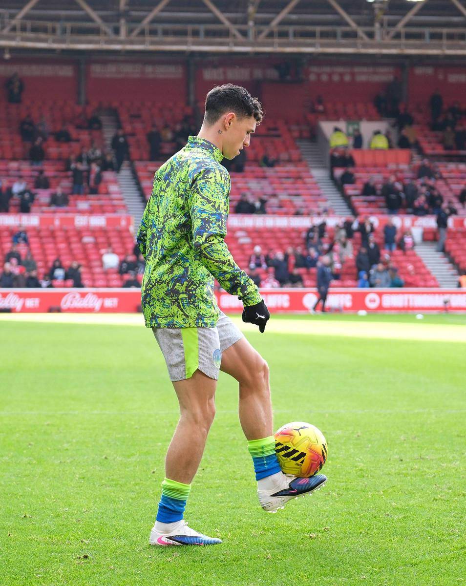 世界杯竞猜 -成都蓉城门神刘殿座捧起金手套奖，17岁天才帅惟浩拿下金童奖